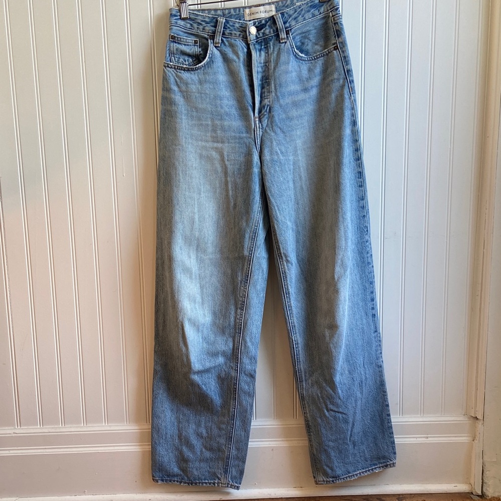 Aritzia’s Denim Forum Washed Blue Jeans